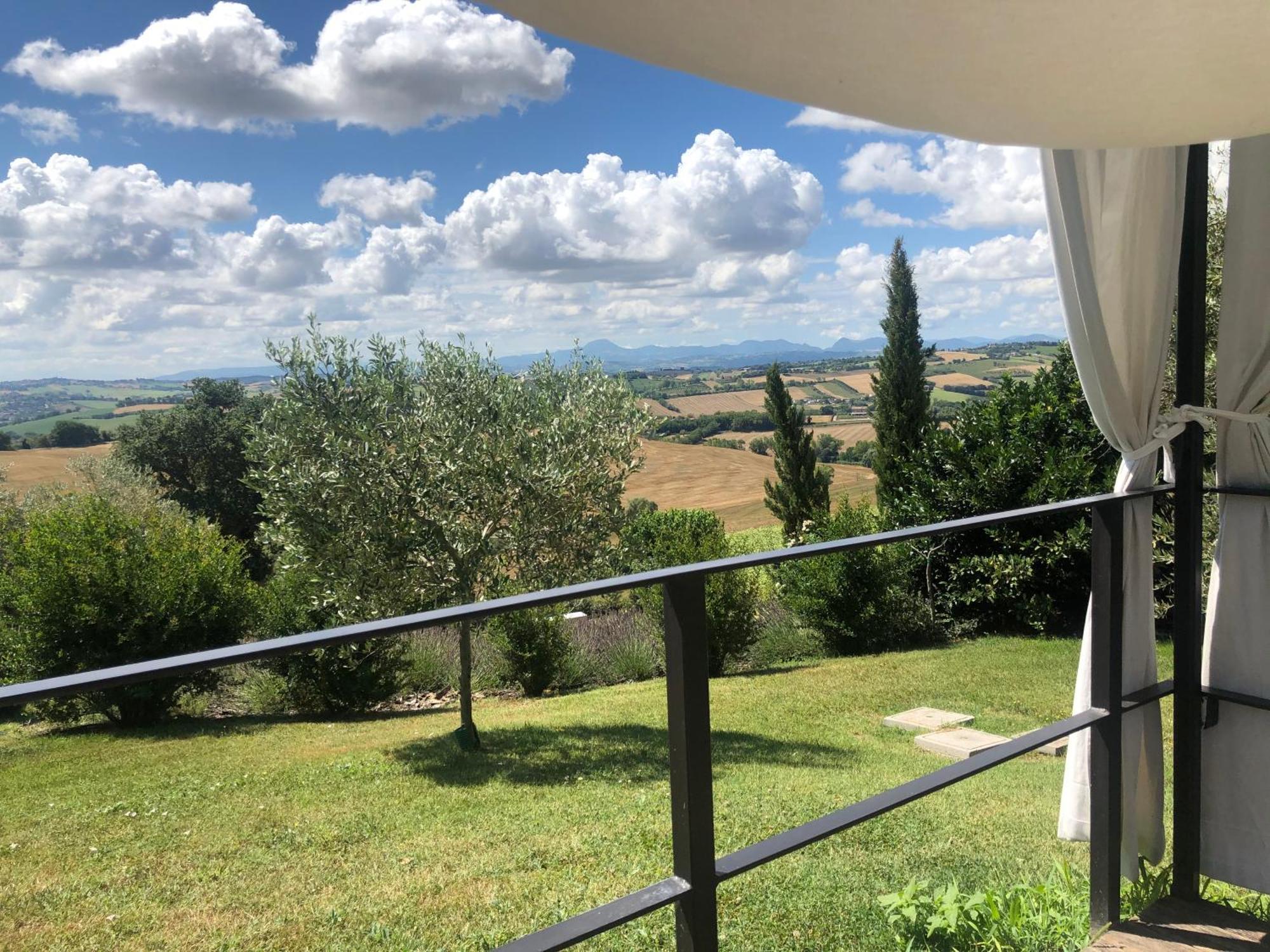 Solea Albergo Di Campagna Trecastelli Zewnętrze zdjęcie