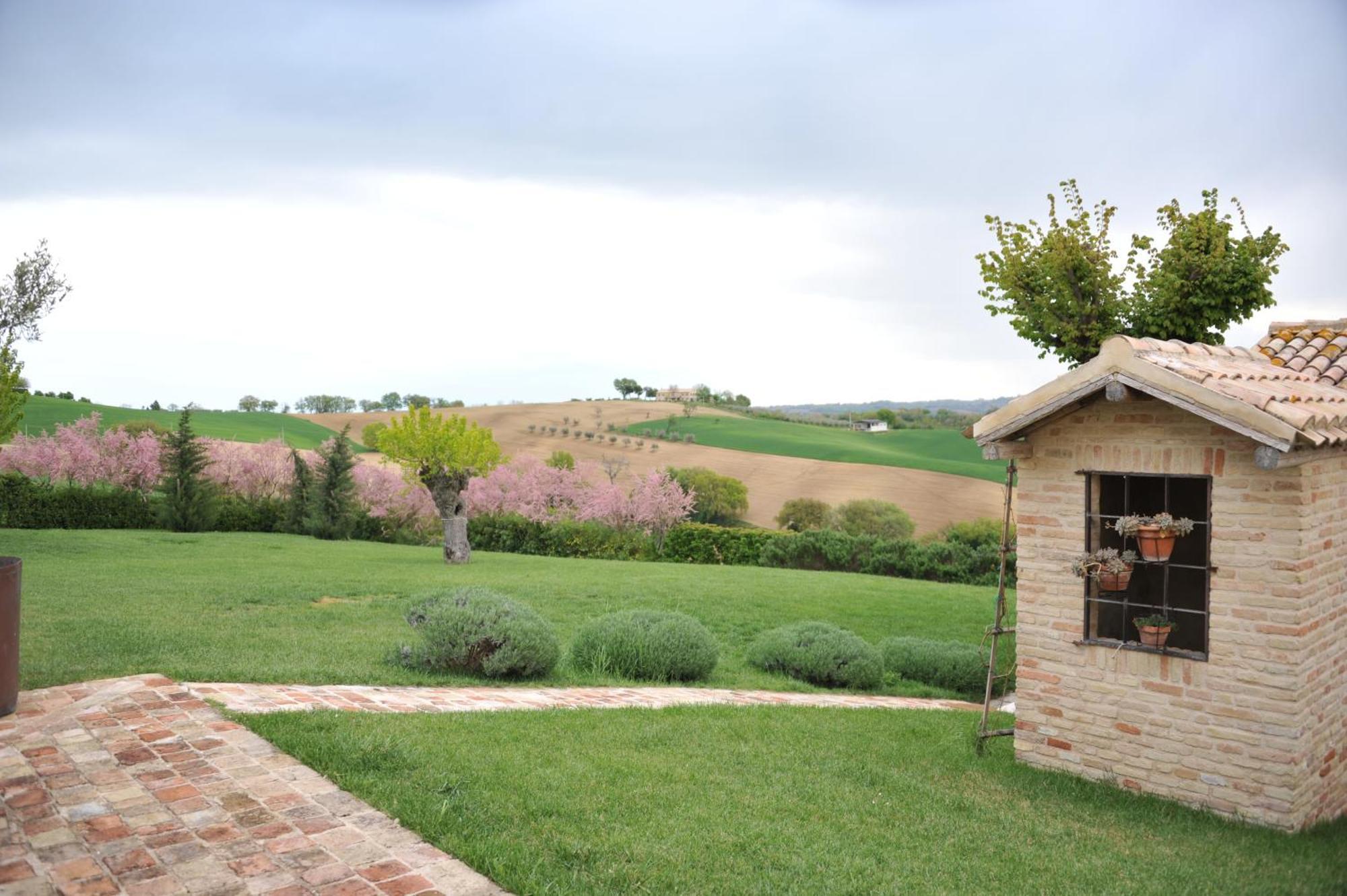 Solea Albergo Di Campagna Trecastelli Zewnętrze zdjęcie